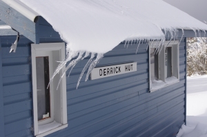 Derrick hut, Mt Loch